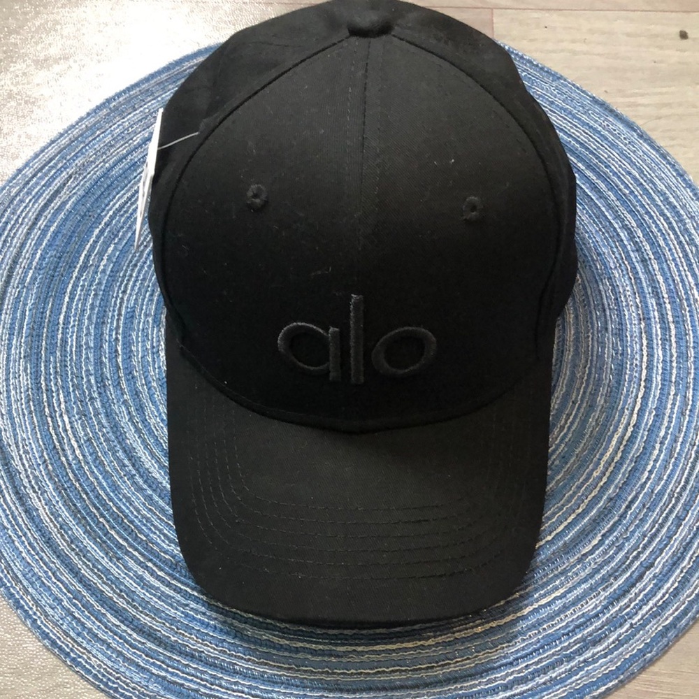 NWT|  ALO YOGA Black Baseball Cap |POSHBOSS